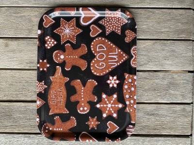 Mindre bricka m pepparkakor
